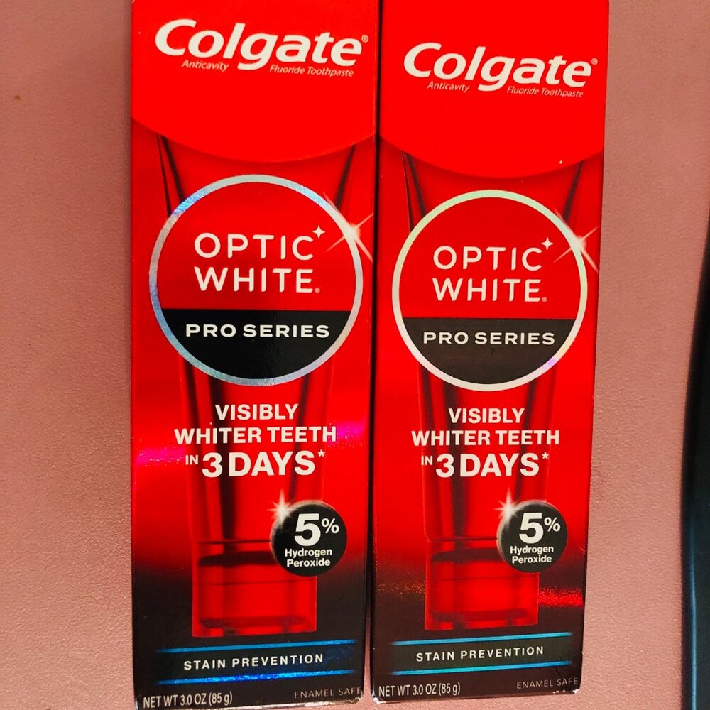2 - Colgate Optic White Pro Series Whitening Toothpaste